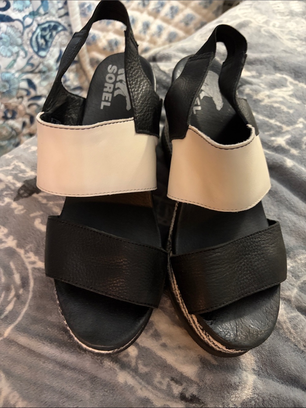 Sorel Women's Black and Cream Two-Tone Strap Sandals
